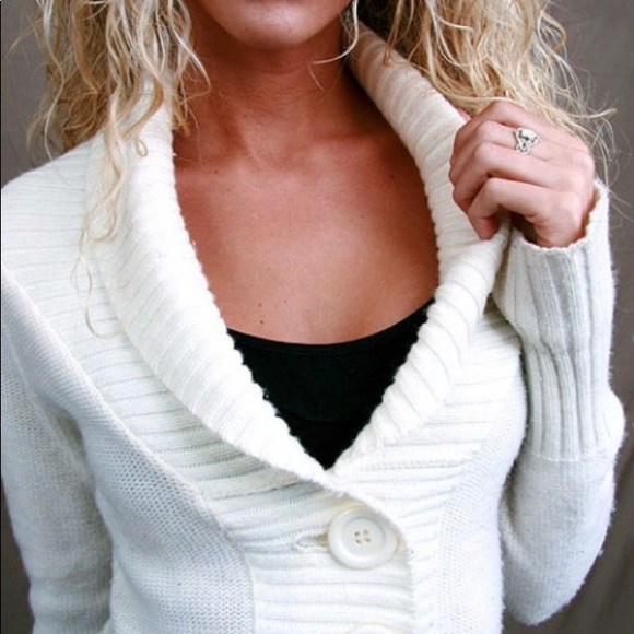 Coobie Scoopneck Bras fits all sizes up to 36C - Picture 2 of 3